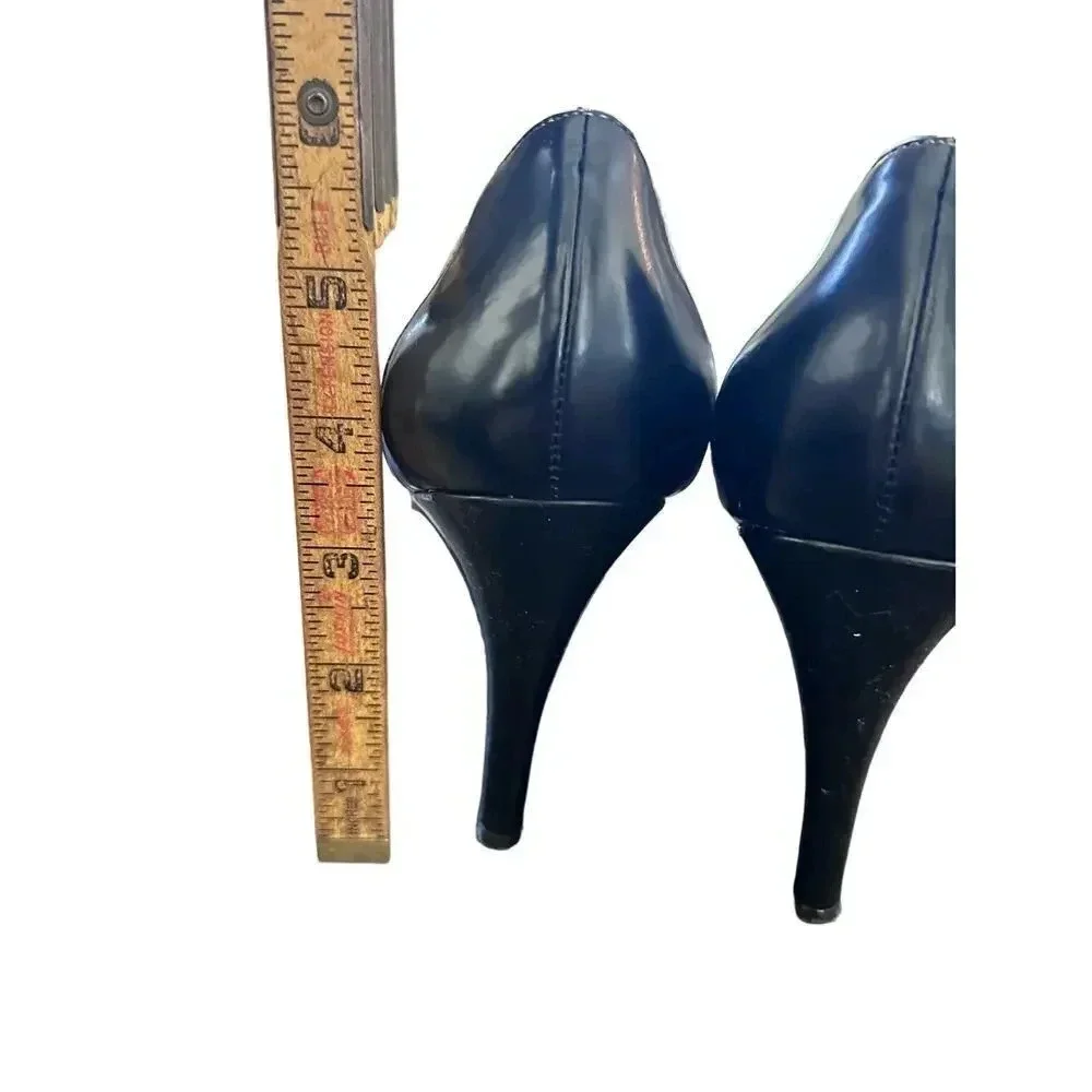 Bandolino Women's Cream and Black High Heels Lace-Up Pointed Toe Shoes Size 6.5M